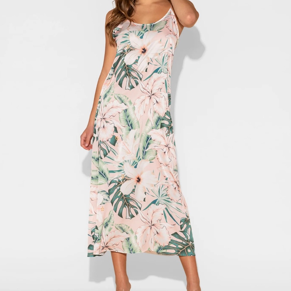 Floral Dress/Chimes Five O Long Chimes/Dress